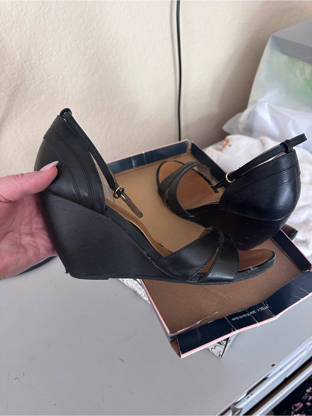 Seychelles- Choice - Classic Black Wedge Sandals with Ankle Strap size 9.5